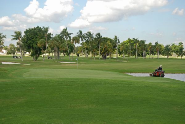 Cost of Golf Course Maintenance in Stockbridge